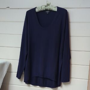 Wool Lord & Taylor Deep Blue Long Sleeve Sweater